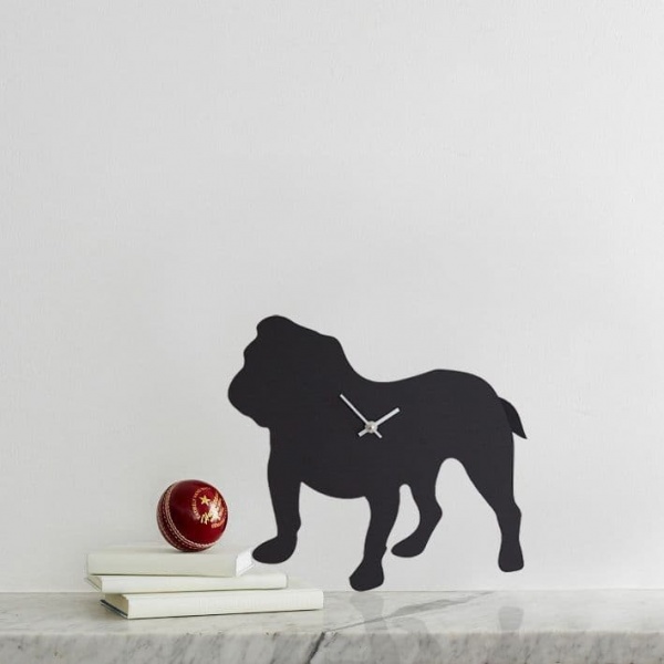 BRITISH BULLDOG CLOCK  WITH WAGGING TAIL