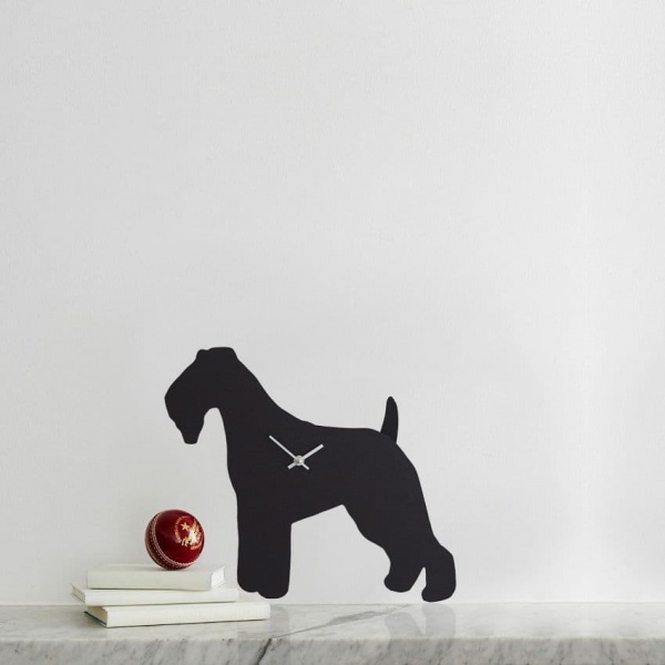 FOX TERRIER CLOCK WITH WAGGING TAIL