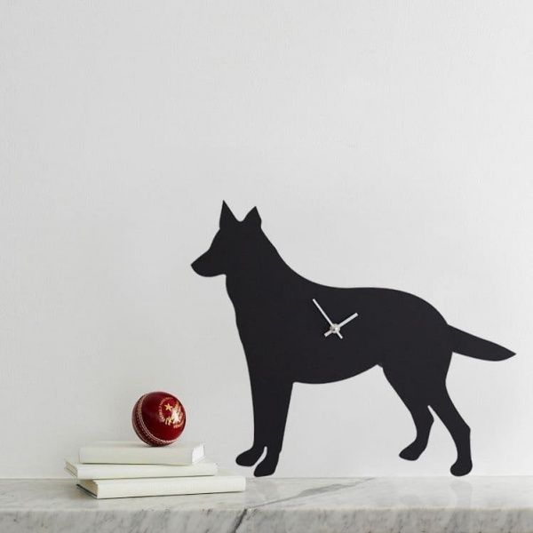 GERMAN SHEPHERD CLOCK WITH WAGGING TAIL