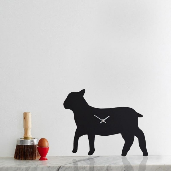 LAMB CLOCK WITH WAGGING TAIL