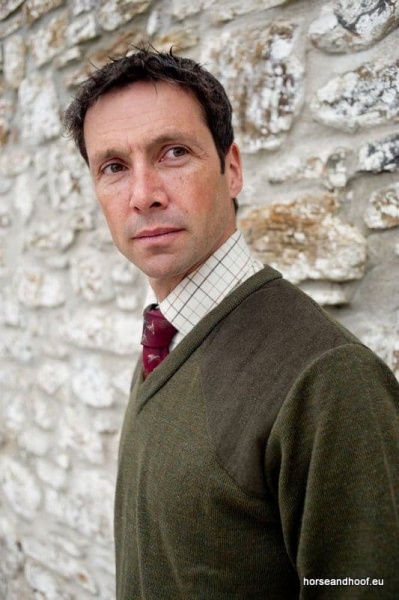 Lansdown Country Light Weight V-Neck Shooting Jumper With Patches - Forest Green.