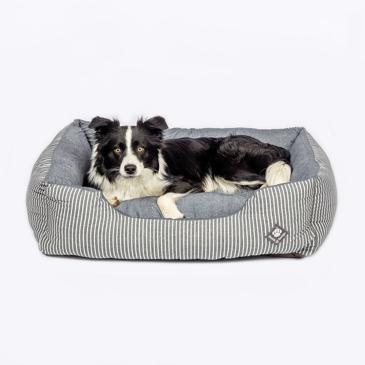 Danish Design Maritime Snuggle Dog Bed