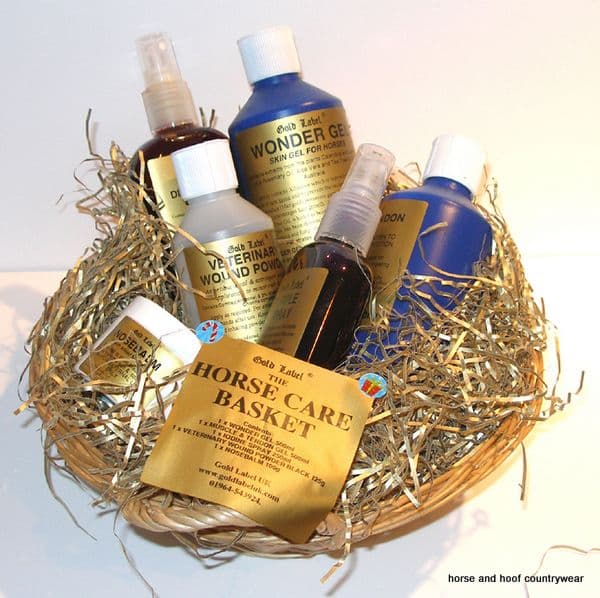 Gold Label The Horse Care Gift Basket horse and hoof