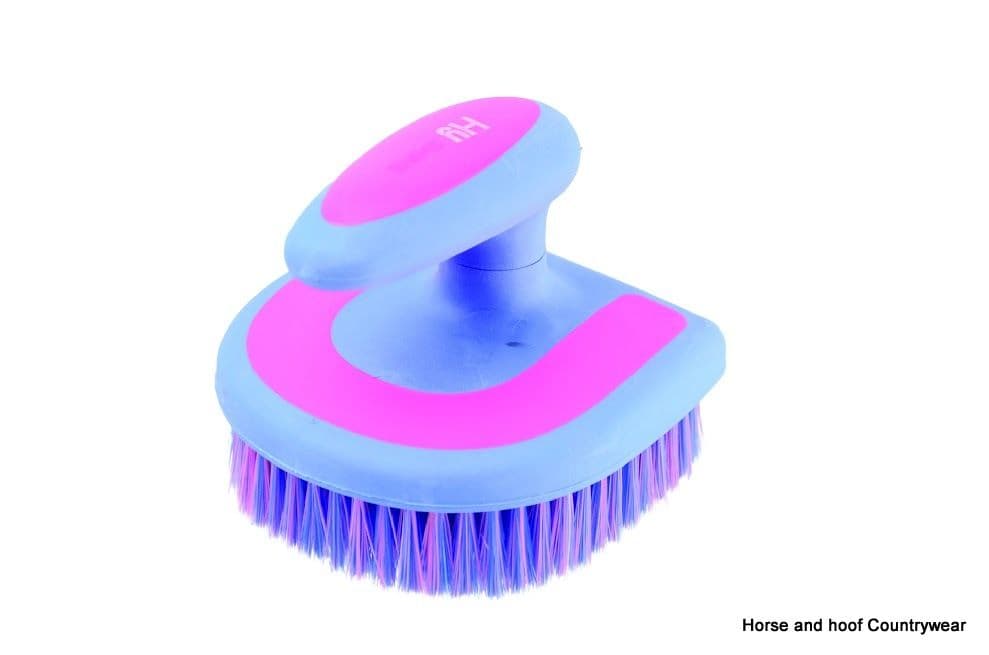 HySHINE Horseshoe Brush horse and hoof