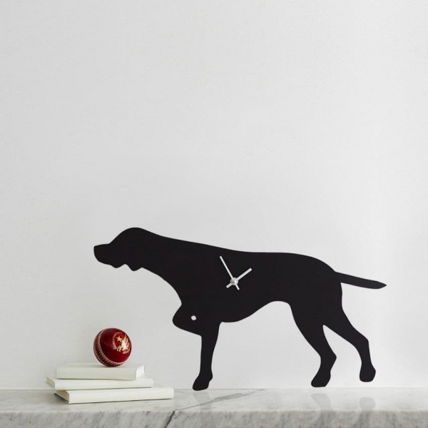 POINTER CLOCK  WITH WAGGING TAIL