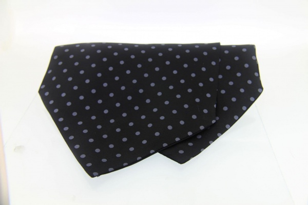 Soprano Navy With Blue Spots Silk Country Cravat