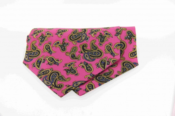 Soprano Paisley Fuschia Silk Country Cravat