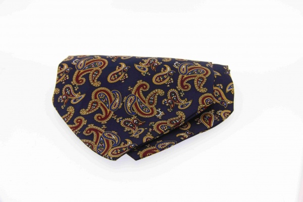 Soprano Paisley Navy Silk Country Cravat