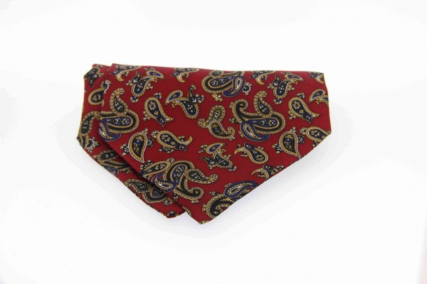 Soprano Paisley Red Silk Country Cravat