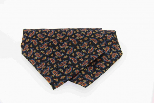 Soprano Paisley Small Black Silk Country Cravat