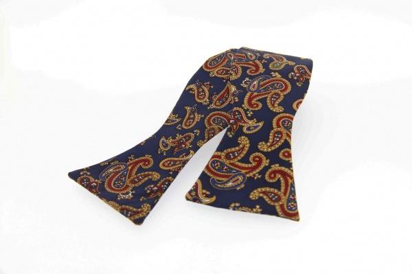 Soprano Woven Self-Tied Large Navy Paisley Country Silk Bow Tie