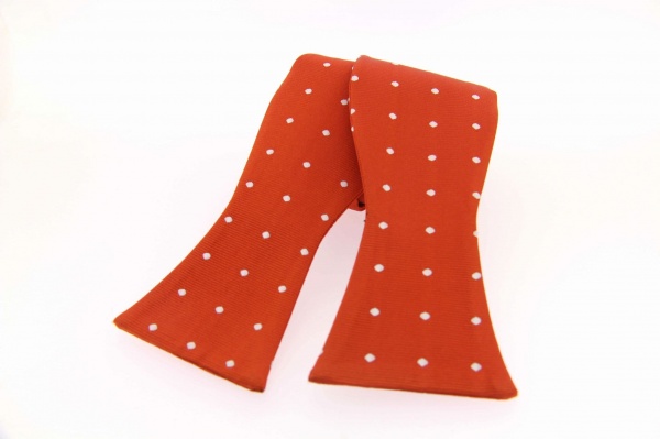Soprano Woven Self-Tied Orange Spotted Country Silk Bow Tie
