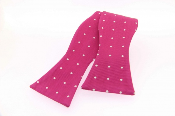 Soprano Woven Self-Tied Pink Spotted Country Silk Bow Tie