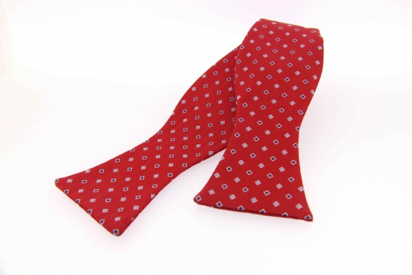 Soprano Woven Self-Tied Red Patterened Country Silk Bow Tie