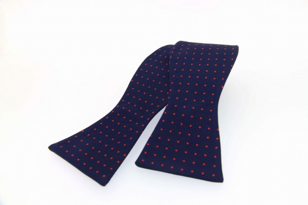Soprano Woven Self-Tied Small Navy with Red Spots Country Silk Bow Tie