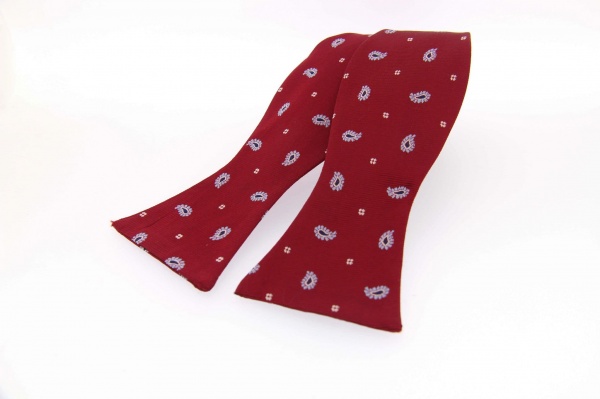 Soprano Woven Self-Tied Wine Paisley Country Silk Bow Tie