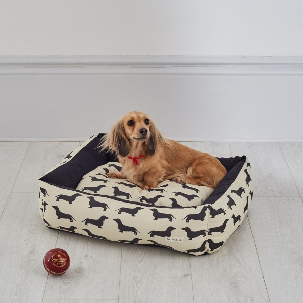 The Labrador Company Large Dog Bed - Black Dachshund