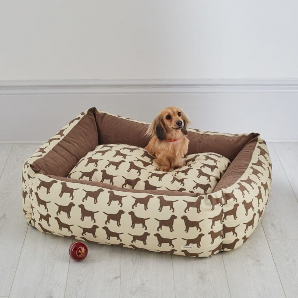 The Labrador Company Small Dog Bed - Brown Labrador