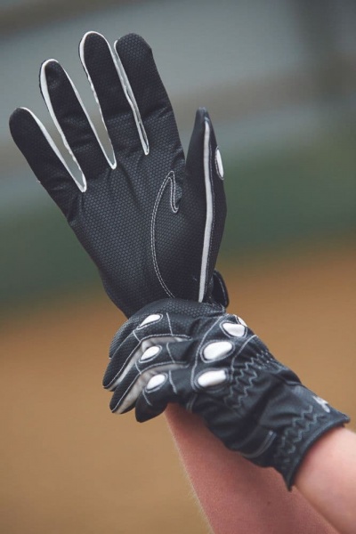 Whitaker - Gripper gloves